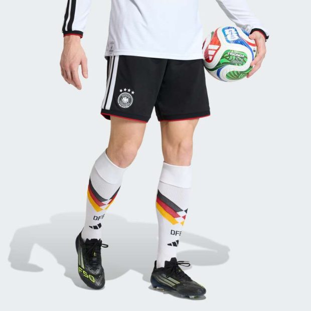 Домашние шорты Germany 26 Home Replica